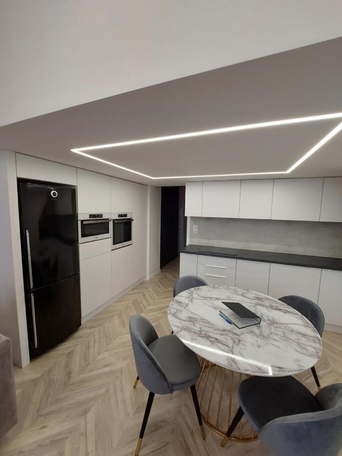 Central Gallery Apartment Дебрецен Экстерьер фото