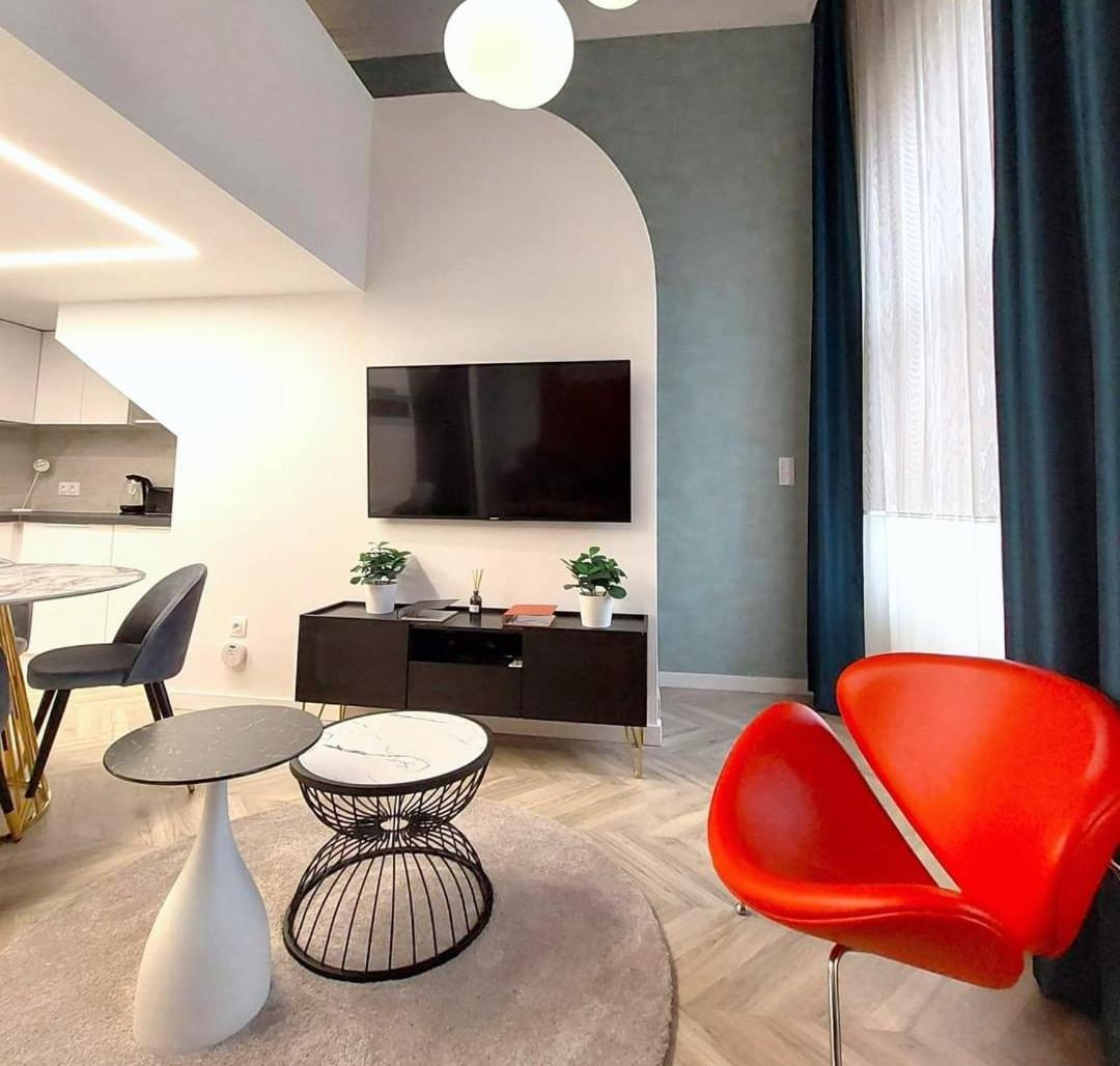 Central Gallery Apartment Дебрецен Экстерьер фото